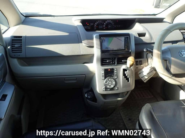 Used 2009 AT toyota noah ZRR70W Image[15]