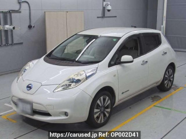 Nissan Leaf AZE0