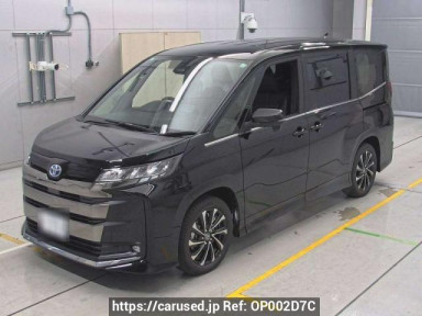 Toyota Noah ZWR90W