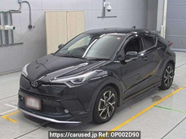 Toyota C-HR NGX10