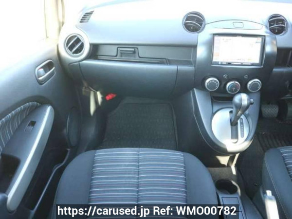 Used 2010 AT mazda demio DE3FS Image[18]