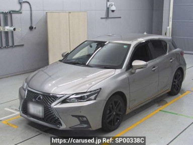 Lexus CT ZWA10