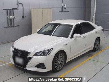 Toyota Crown Hybrid AWS210