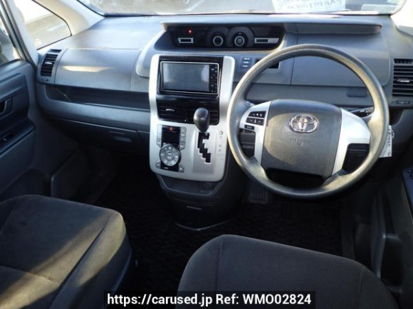 Used 2009 AT toyota noah ZRR75G Image[15]