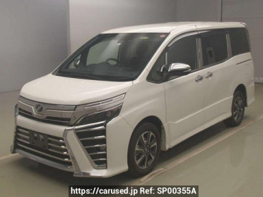 Toyota Voxy ZRR85W