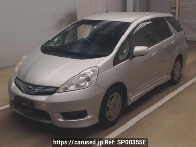 Honda Fit Shuttle Hybrid GP2