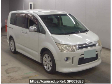 Mitsubishi Delica D5 CV4W