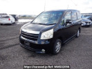 Toyota Noah ZRR70G