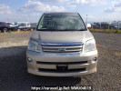 Toyota Noah AZR60G