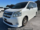 Toyota Noah ZRR70W