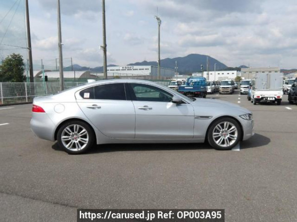 Used 2017 AT jaguar xe JA2NA Image[7]