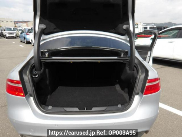 Used 2017 AT jaguar xe JA2NA Image[8]