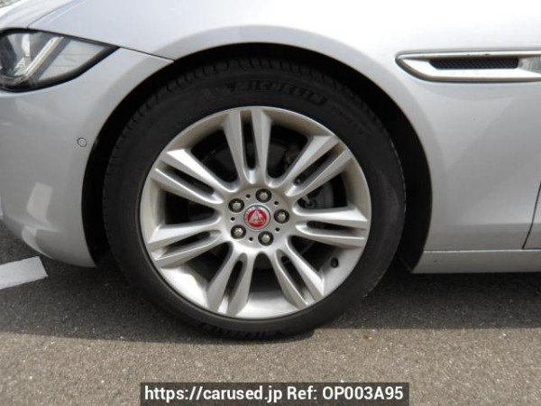 Used 2017 AT jaguar xe JA2NA Image[32]