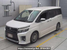 Toyota Voxy ZWR80W