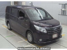 Toyota Noah ZWR80G