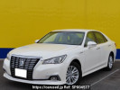 Toyota Crown Hybrid AWS210