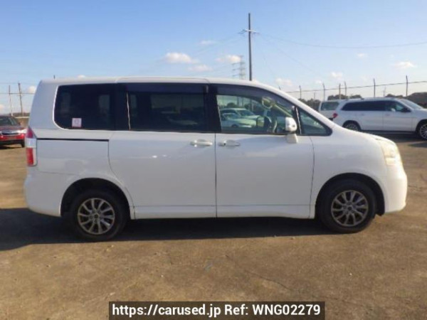 Used 2007 AT toyota noah ZRR75G Image[7]