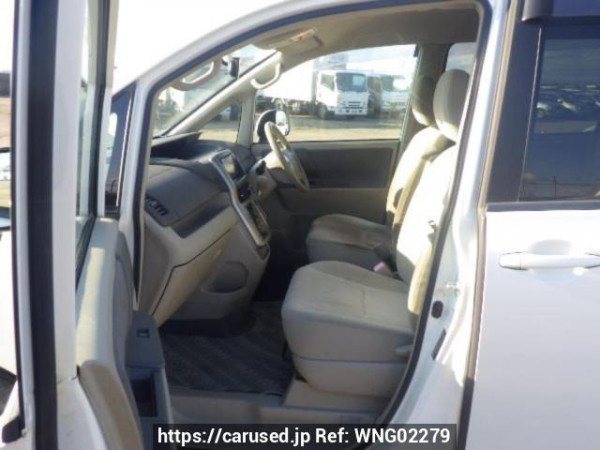 Used 2007 AT toyota noah ZRR75G Image[13]