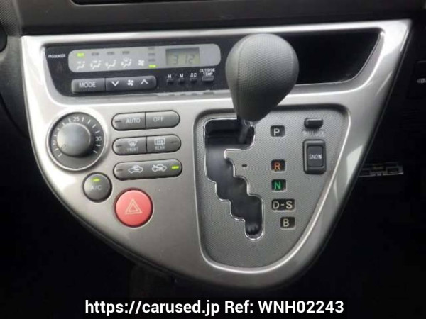 Used 2004 AT toyota wish ANE10G Image[22]