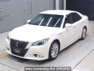 Toyota Crown Hybrid AWS210