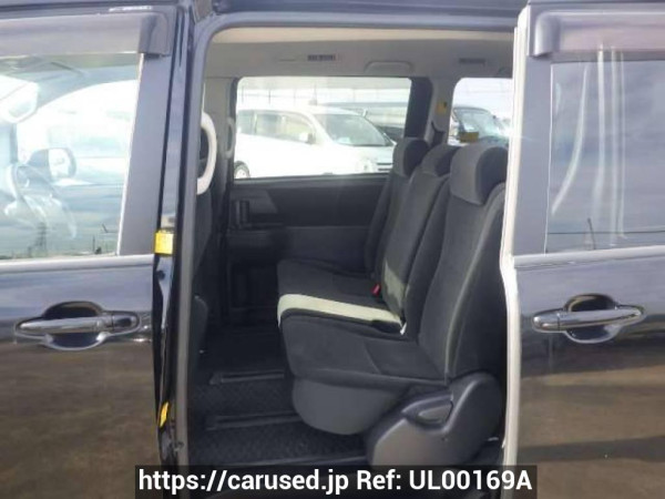 Used 2010 AT toyota voxy ZRR70G Image[14]