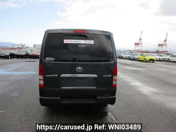 Used 2004 AT toyota regiusace-van KDH200V Image[5]