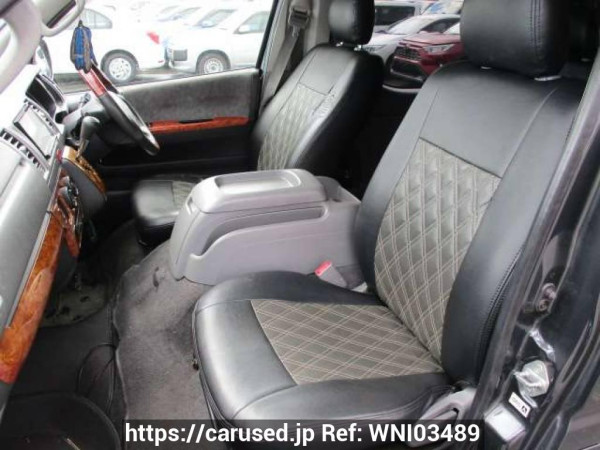 Used 2004 AT toyota regiusace-van KDH200V Image[13]
