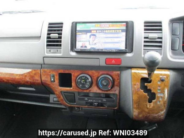 Used 2004 AT toyota regiusace-van KDH200V Image[19]