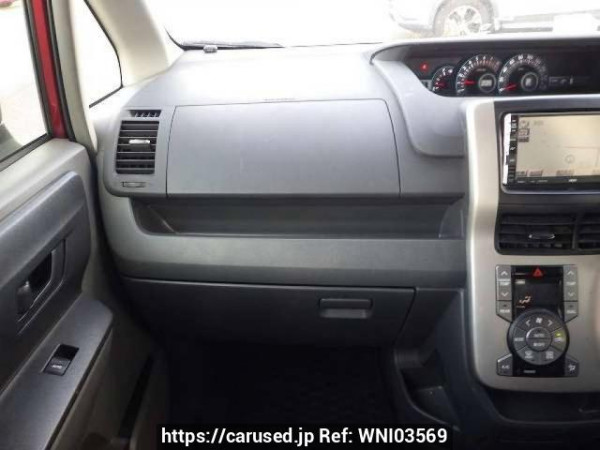 Used 2009 AT toyota voxy ZRR75G Image[14]
