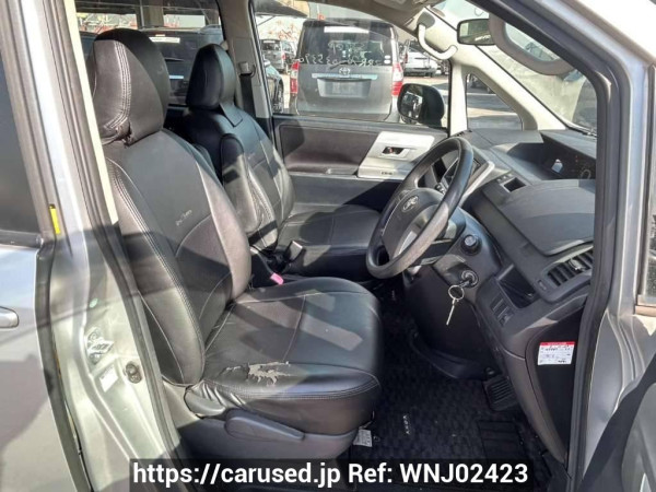 Used 2010 AT toyota voxy ZRR70W Image[13]