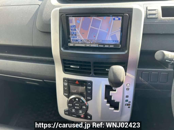 Used 2010 AT toyota voxy ZRR70W Image[24]