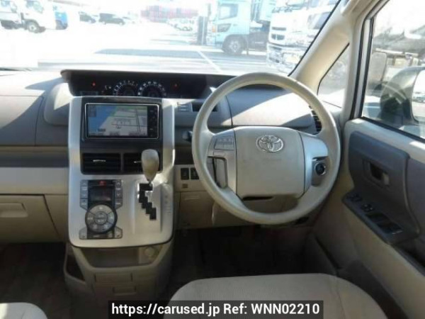 Used 2009 AT toyota noah ZRR70G Image[18]