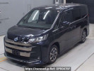 Toyota Noah ZWR90W