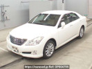 Toyota Crown GRS203