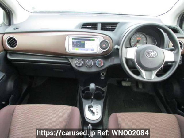 Used 2013 AT toyota vitz KSP130 Image[17]