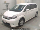 Toyota Isis ZGM10W