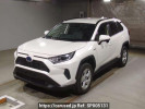 Toyota RAV4 AXAH52