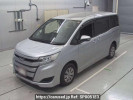 Toyota Noah ZRR85G