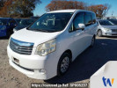 Toyota Noah ZRR70G