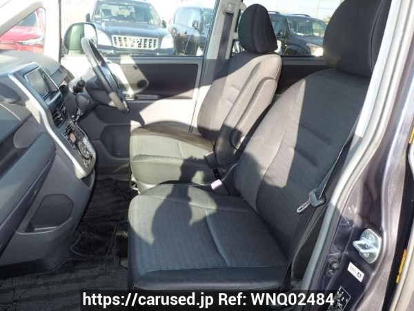 Used 2009 AT toyota voxy ZRR70W Image[12]