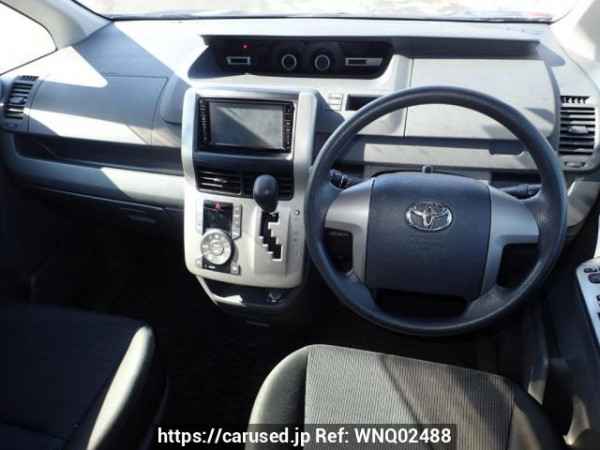 Used 2009 AT toyota voxy ZRR70W Image[16]