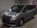 Toyota Noah ZWR80G