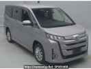 Toyota Noah MZRA95W