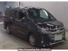 Toyota Noah ZWR80W