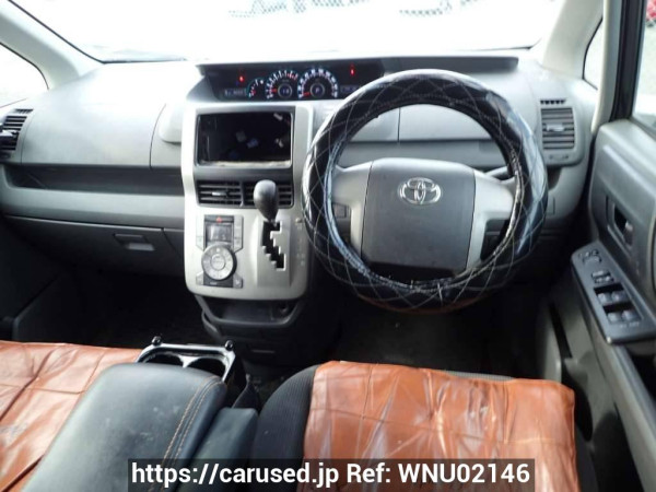 Used 2007 AT toyota noah ZRR70G Image[16]