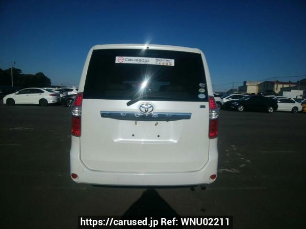 Used 2007 AT toyota noah ZRR70G Image[5]