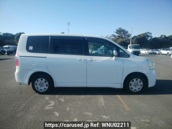 Used 2007 AT toyota noah ZRR70G Image[7]