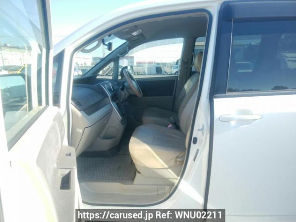 Used 2007 AT toyota noah ZRR70G Image[13]
