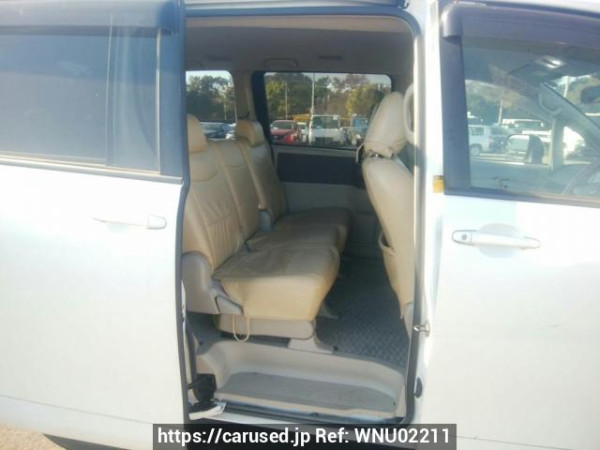 Used 2007 AT toyota noah ZRR70G Image[14]