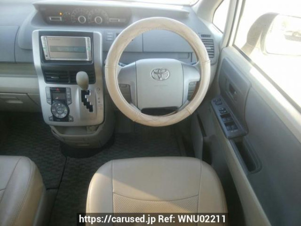 Used 2007 AT toyota noah ZRR70G Image[19]